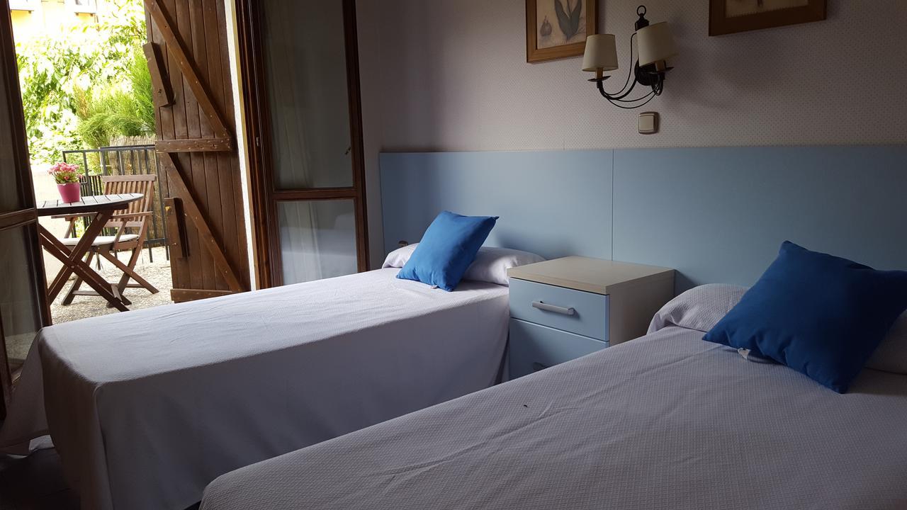 Twin Room,888531400:JPEG